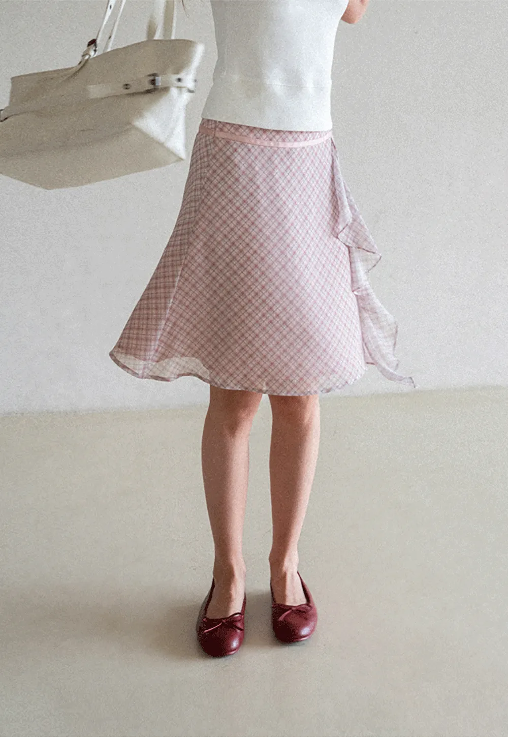 Asymmetrical Ruffle Hem Plaid Skirt