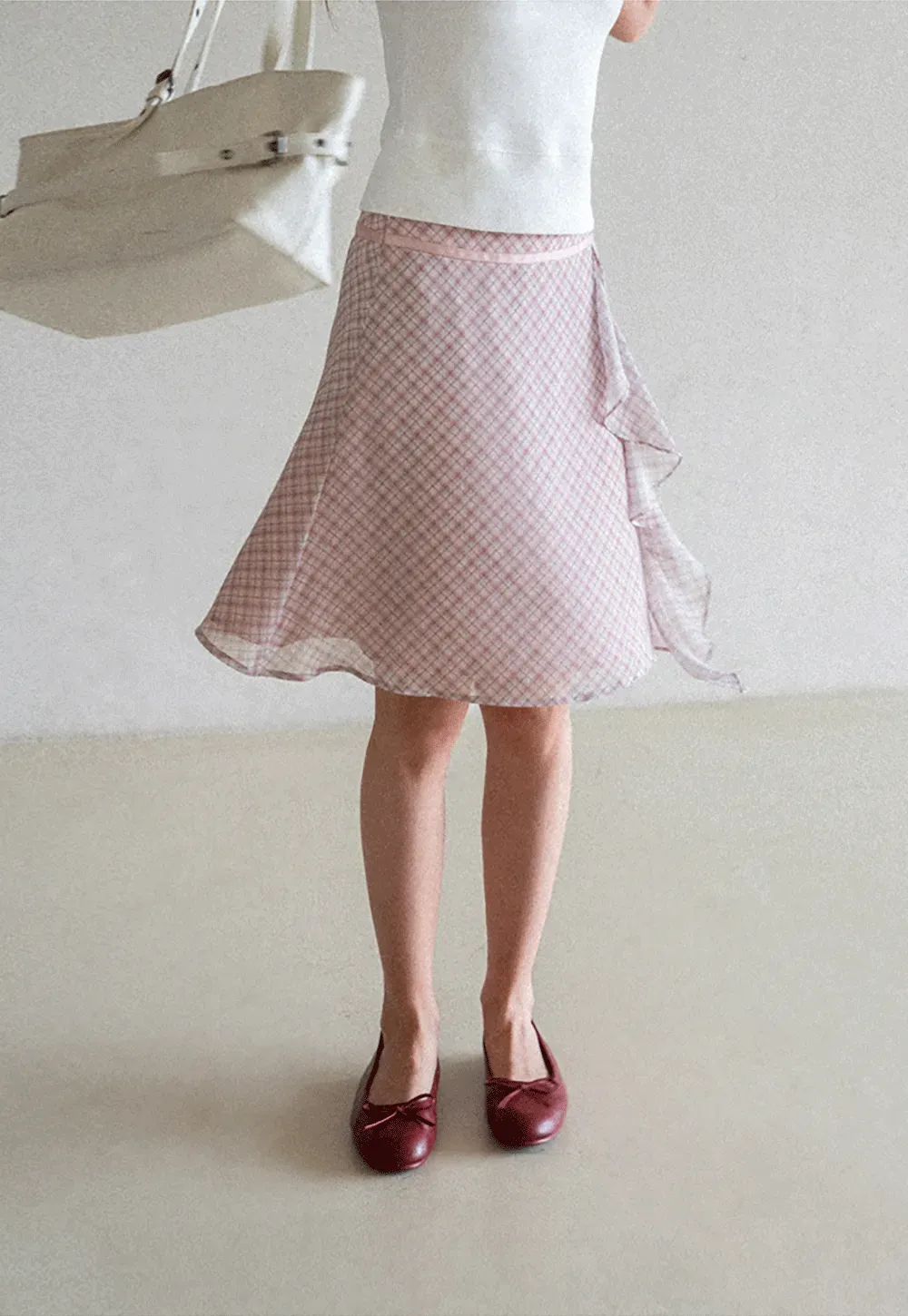 Asymmetrical Ruffle Hem Plaid Skirt