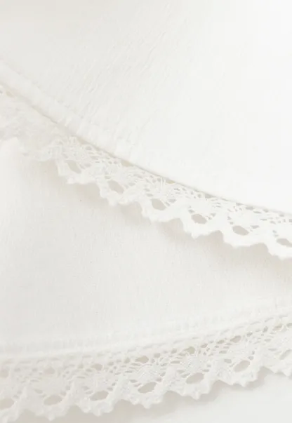 Lace Trim Mini Skirt