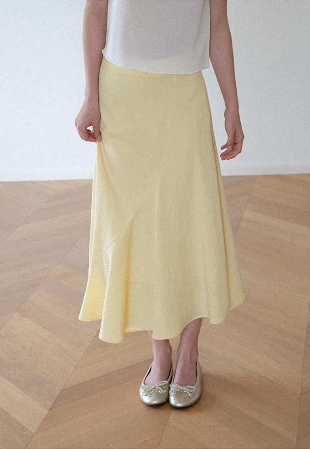 Asymmetrical Hem Flowing Midi Skirt