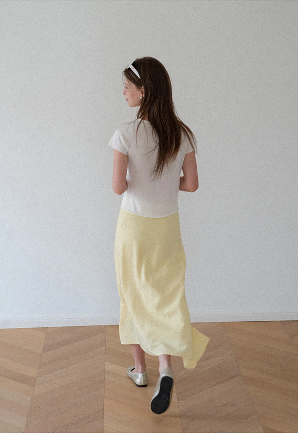 Asymmetrical Hem Flowing Midi Skirt