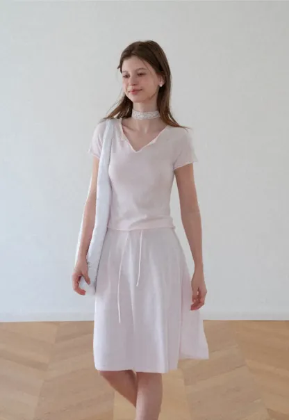 V Neck Short Sleeve Knit Top and A Line Skirt