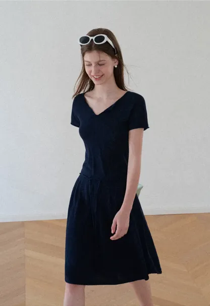 V Neck Short Sleeve Knit Top and A Line Skirt