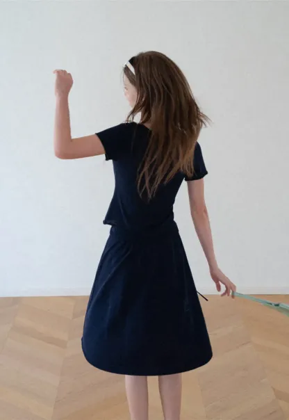 V Neck Short Sleeve Knit Top and A Line Skirt