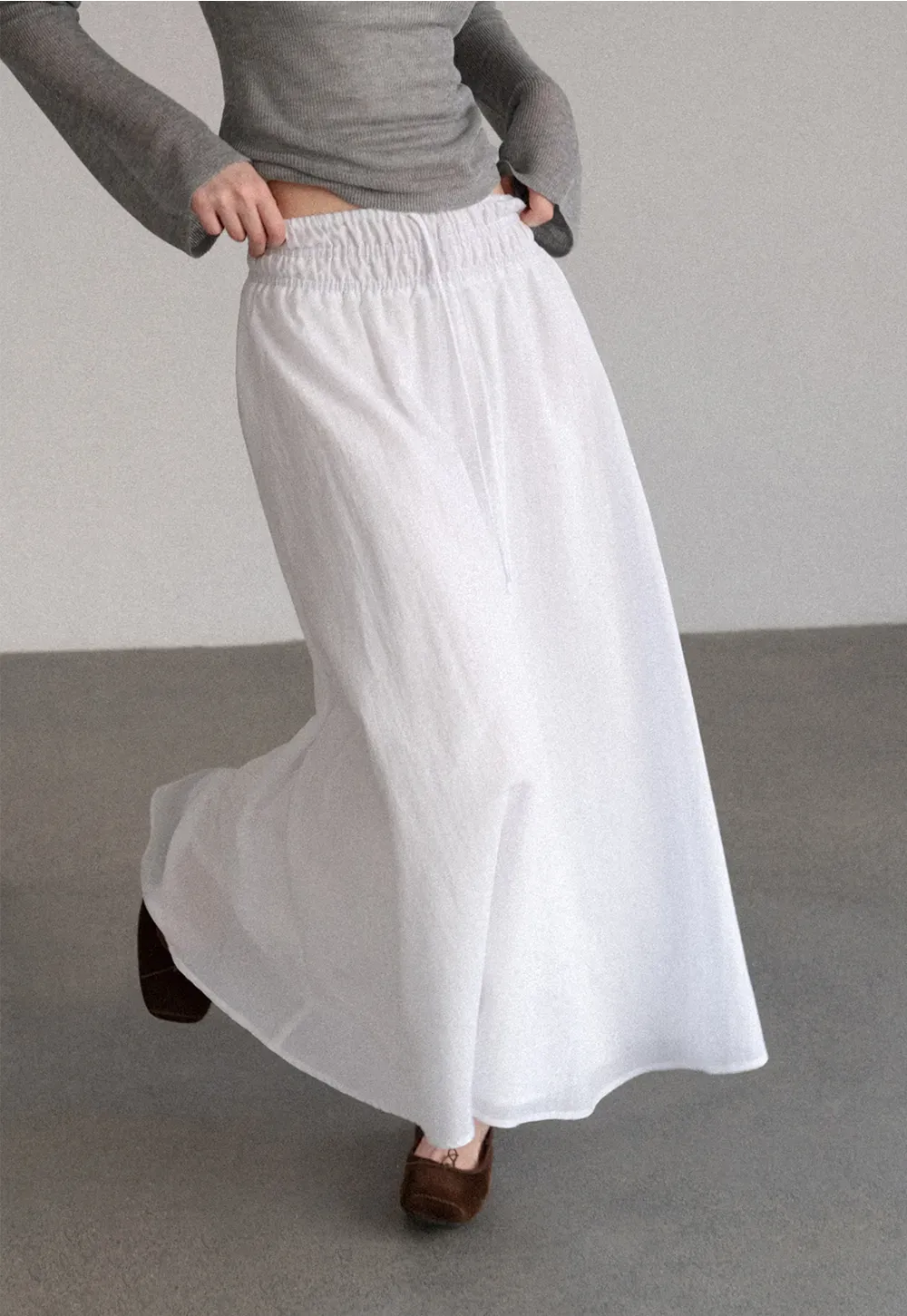 Elastic Waist Flowing Maxi Skirt