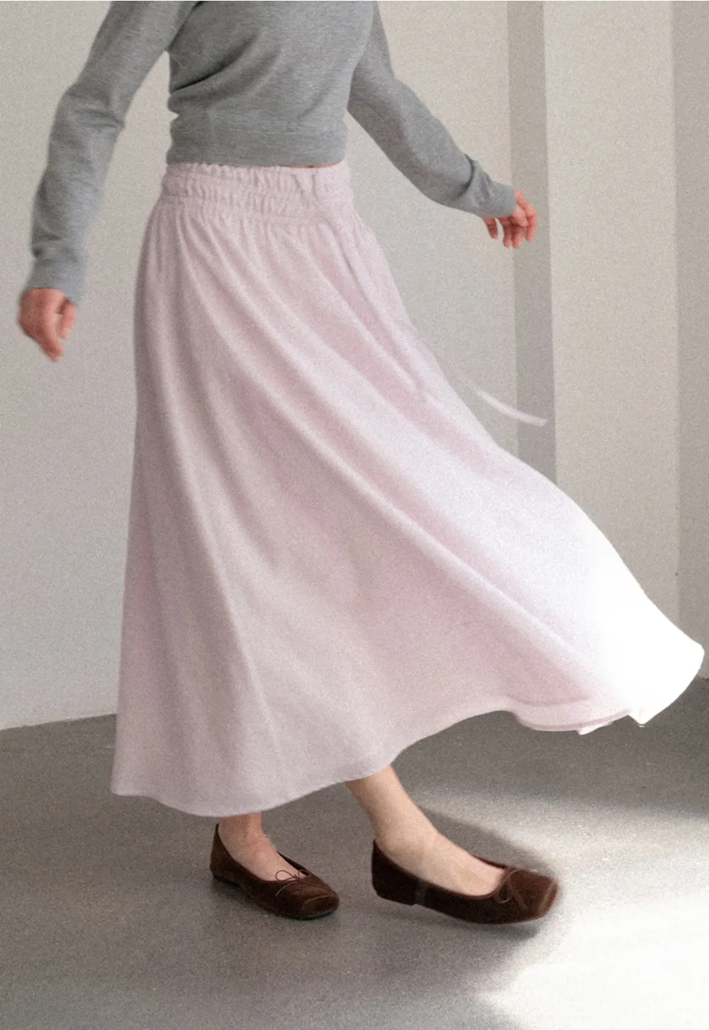 Elastic Waist Flowing Maxi Skirt
