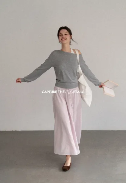 Elastic Waist Flowing Maxi Skirt
