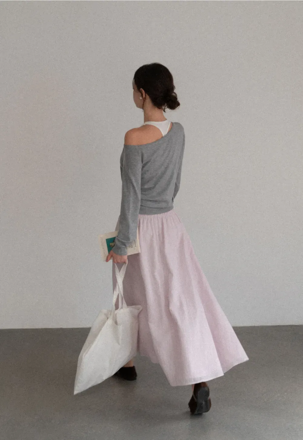 Elastic Waist Flowing Maxi Skirt