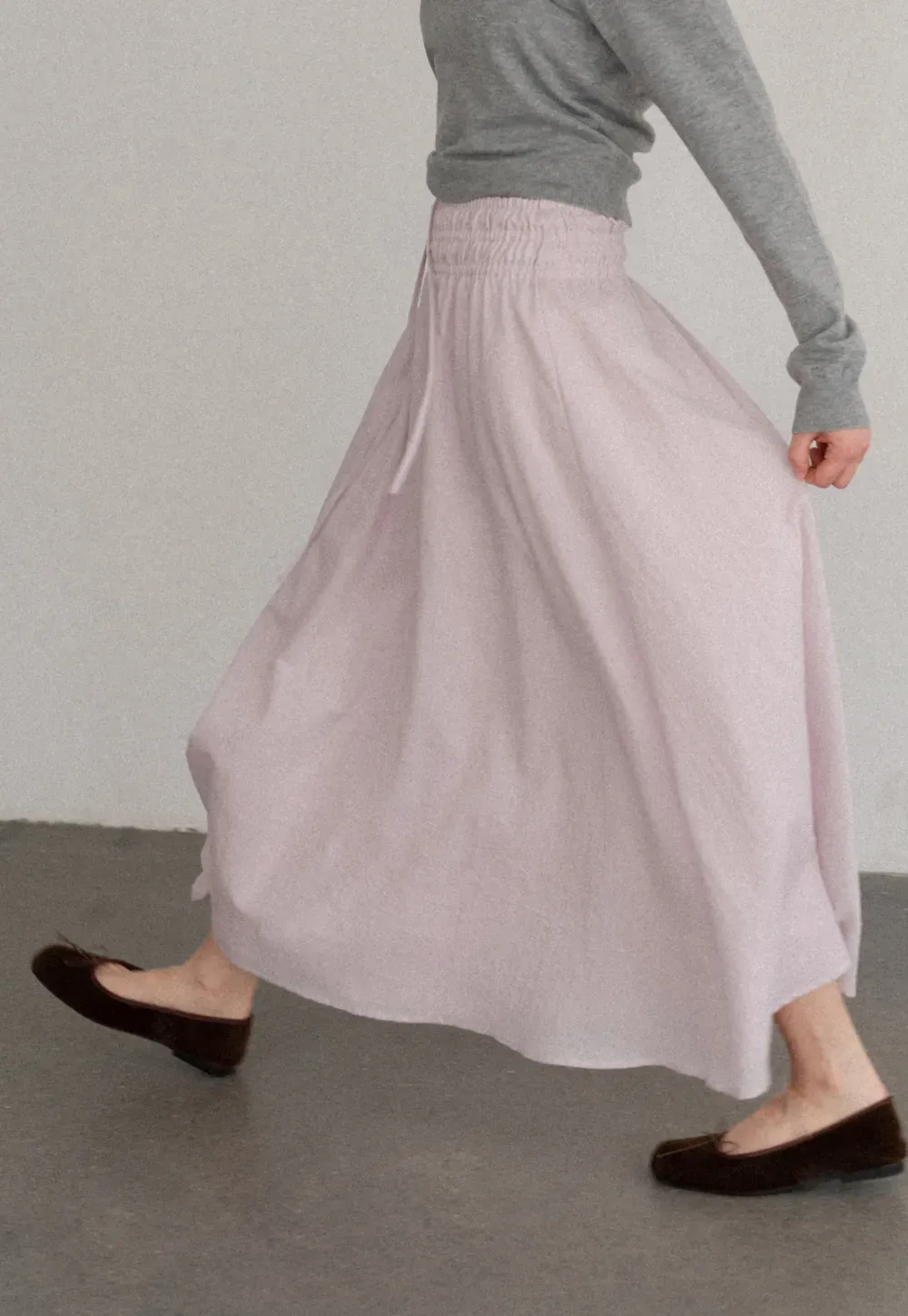 Elastic Waist Flowing Maxi Skirt