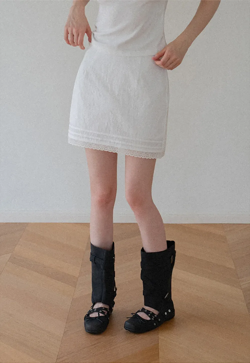 Lace Trim Mini Skirt