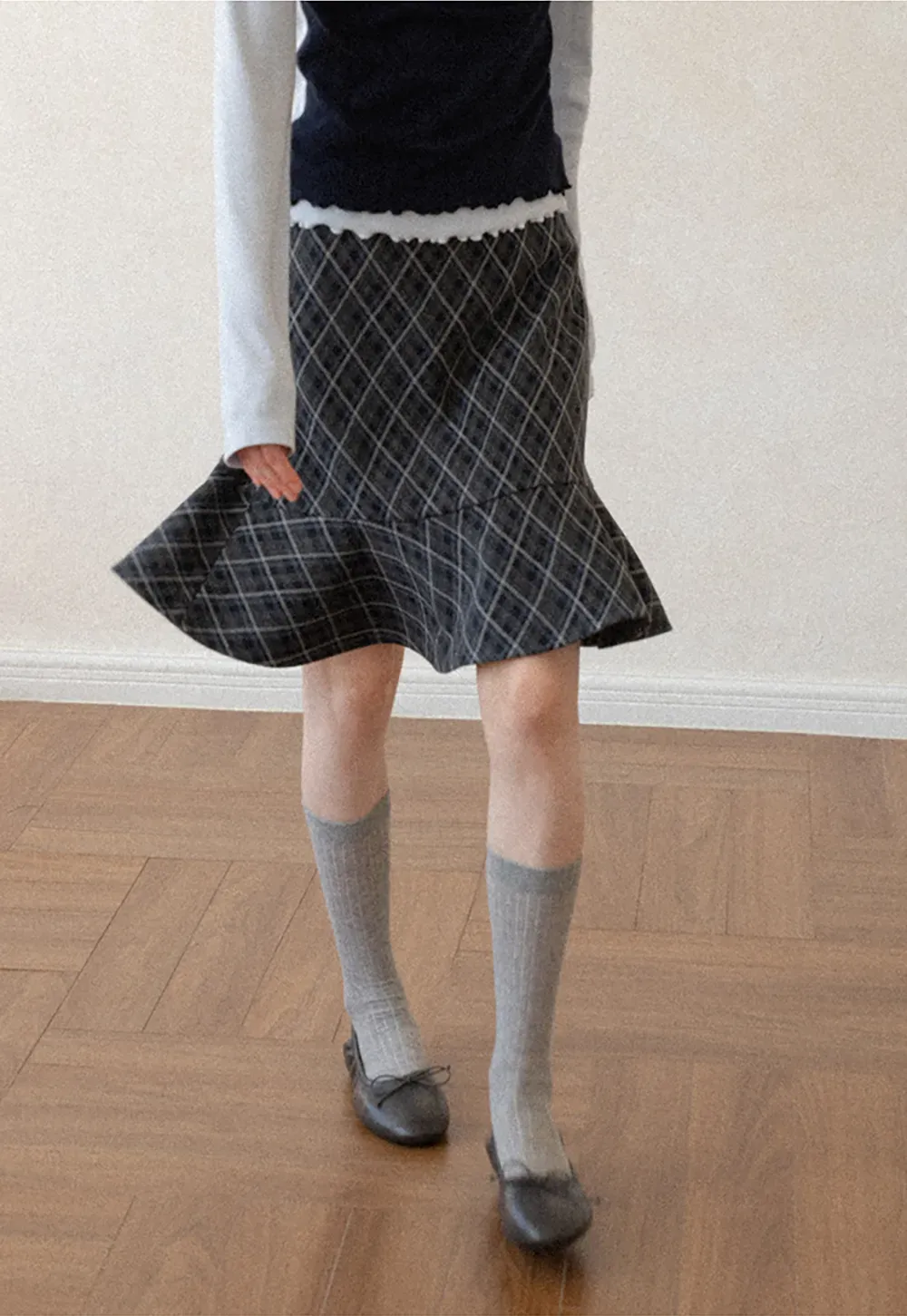 Plaid Pattern Flared Hem Skirt