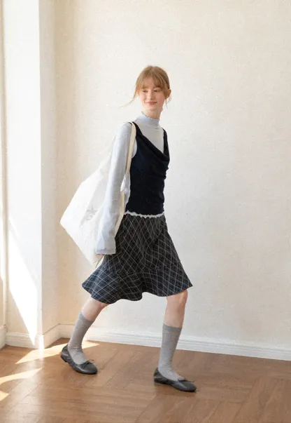 Plaid Pattern Flared Hem Skirt