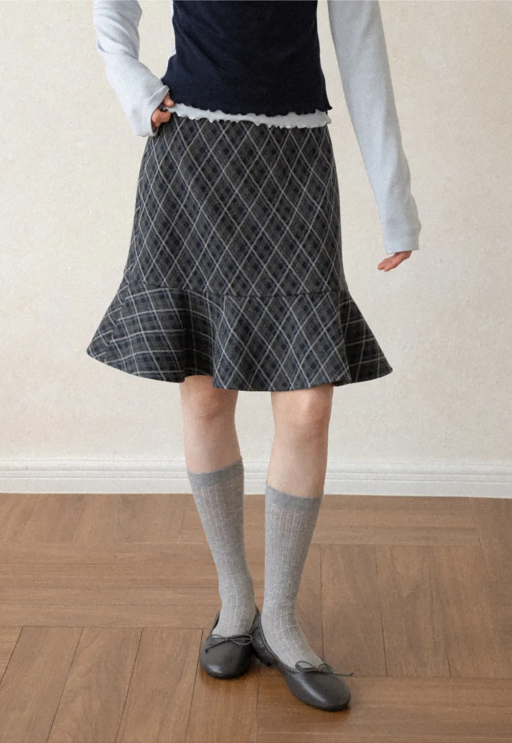 Plaid Pattern Flared Hem Skirt