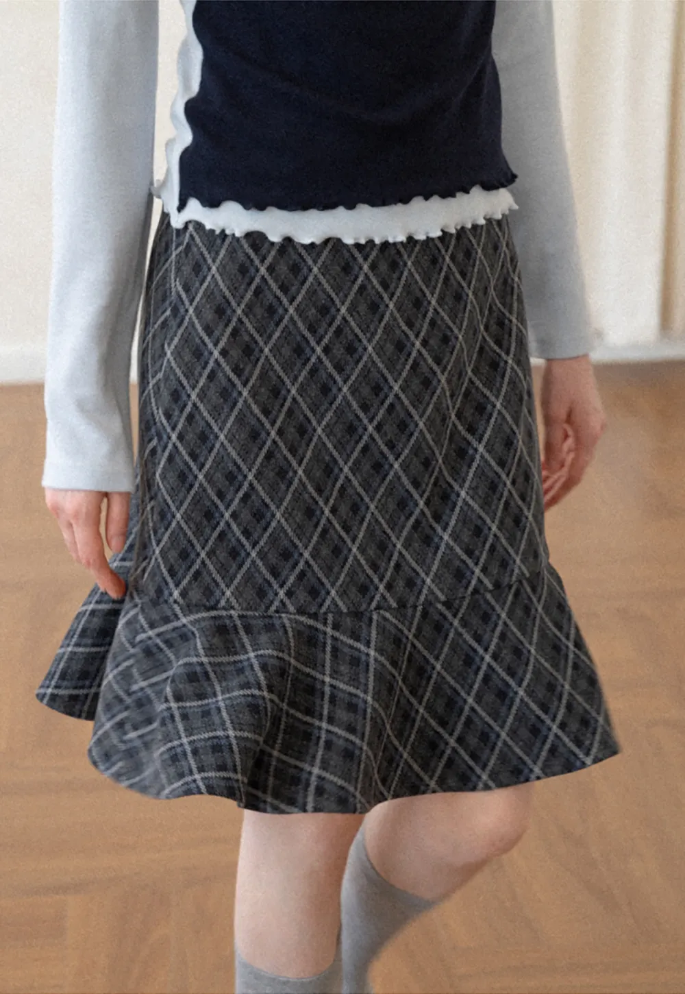 Plaid Pattern Flared Hem Skirt
