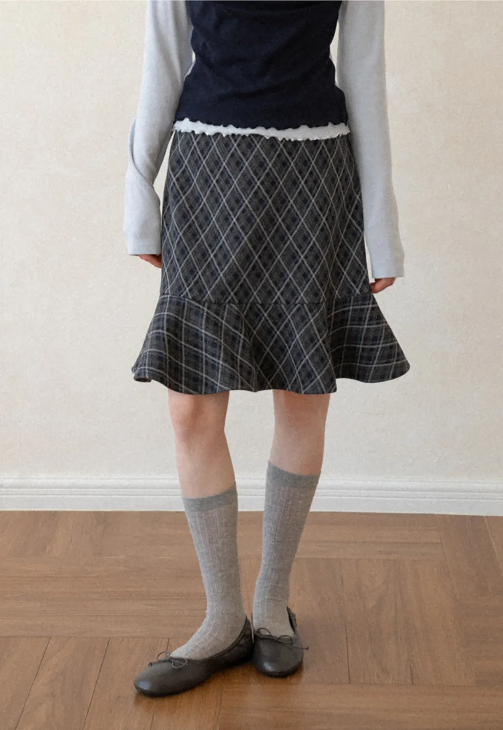 Plaid Pattern Flared Hem Skirt