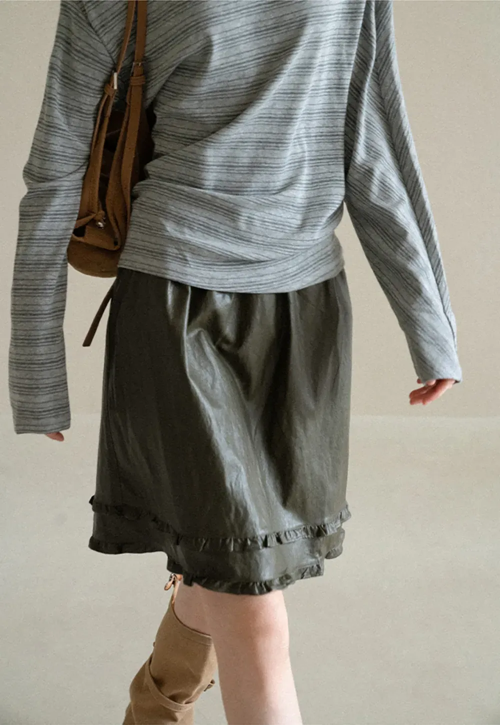 Ruffled Hem Pleated Skirt