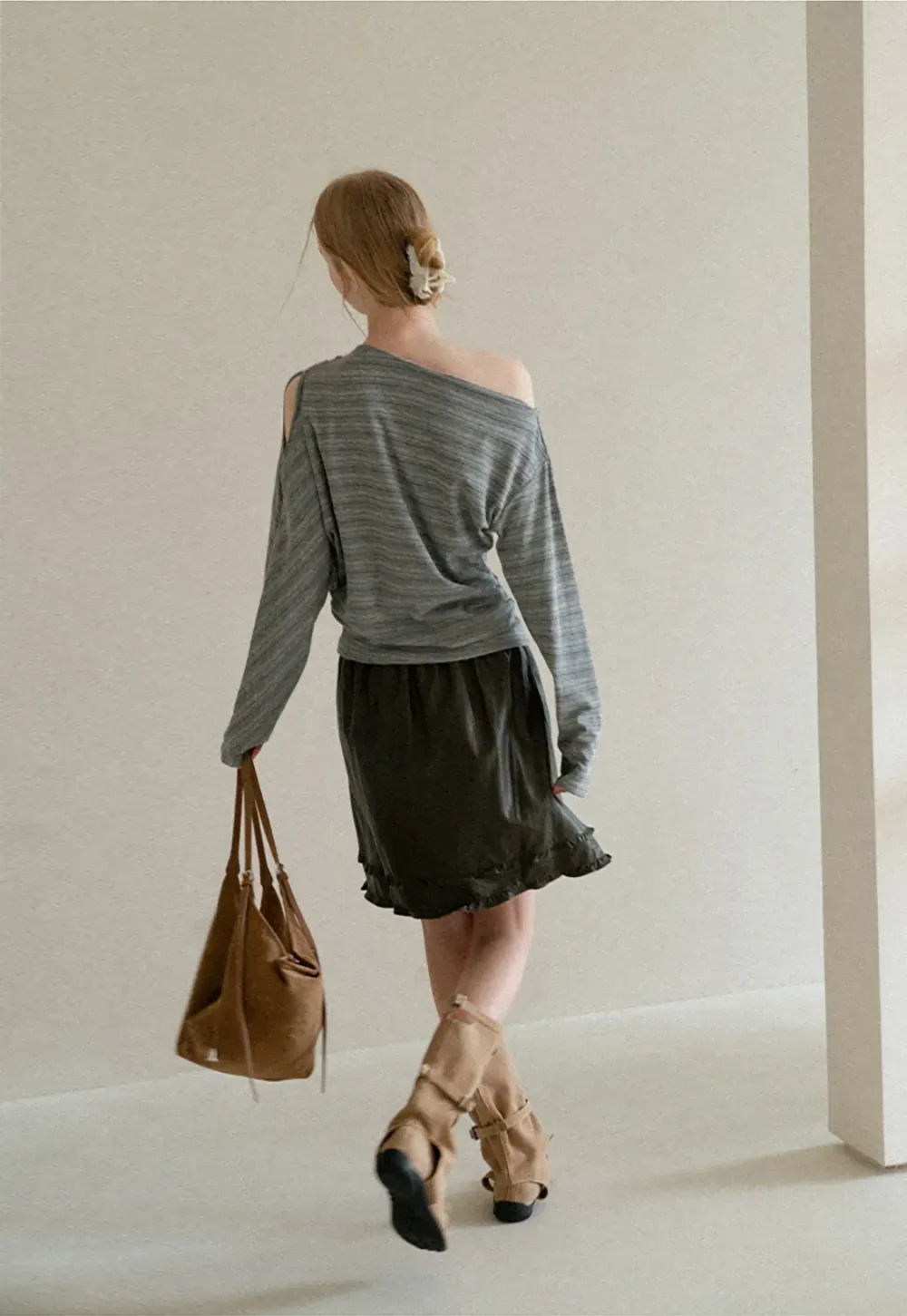 Ruffled Hem Pleated Skirt