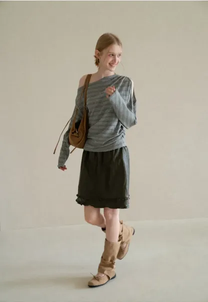 Ruffled Hem Pleated Skirt