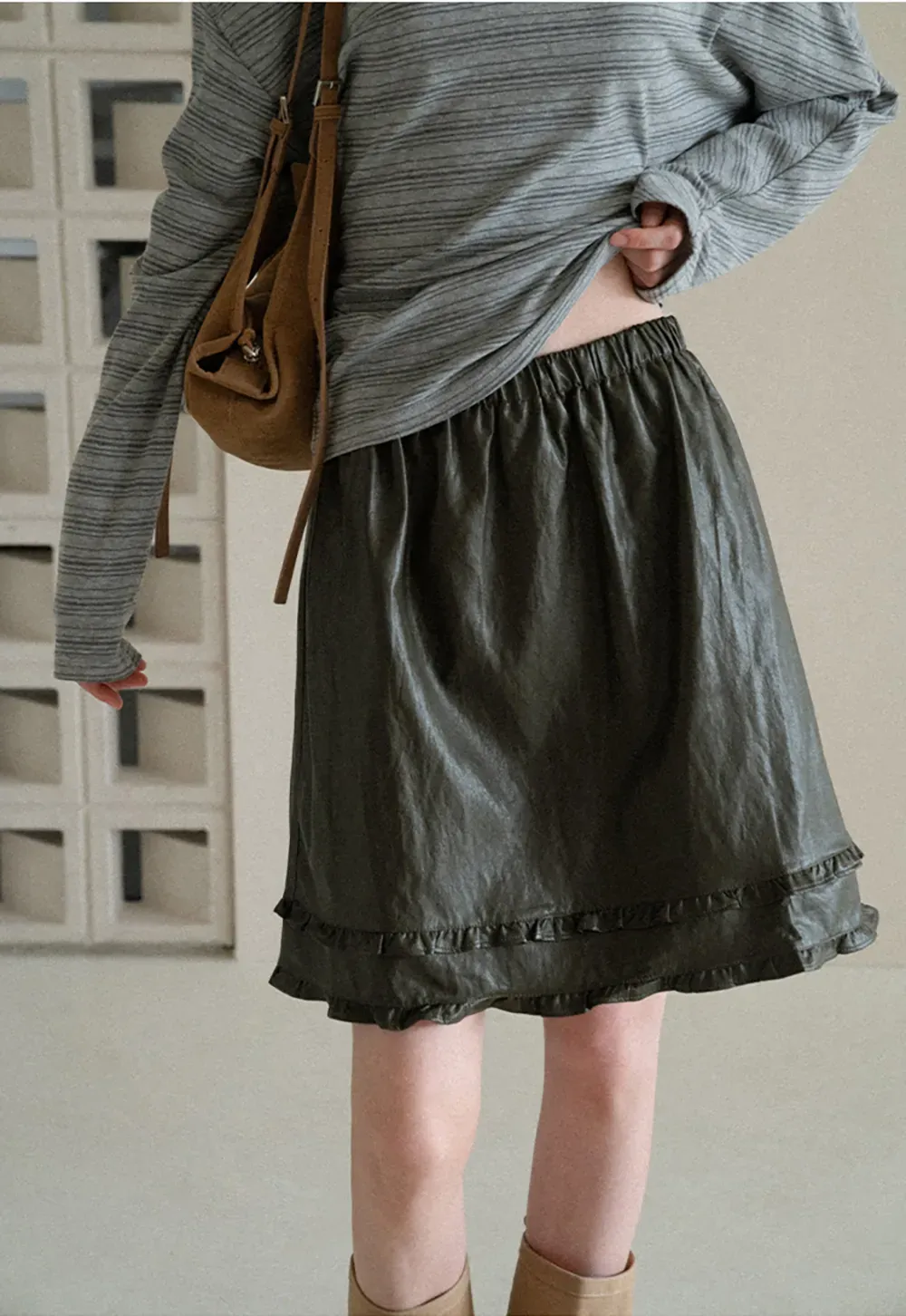 Ruffled Hem Pleated Skirt