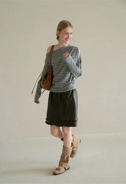Ruffled Hem Pleated Skirt