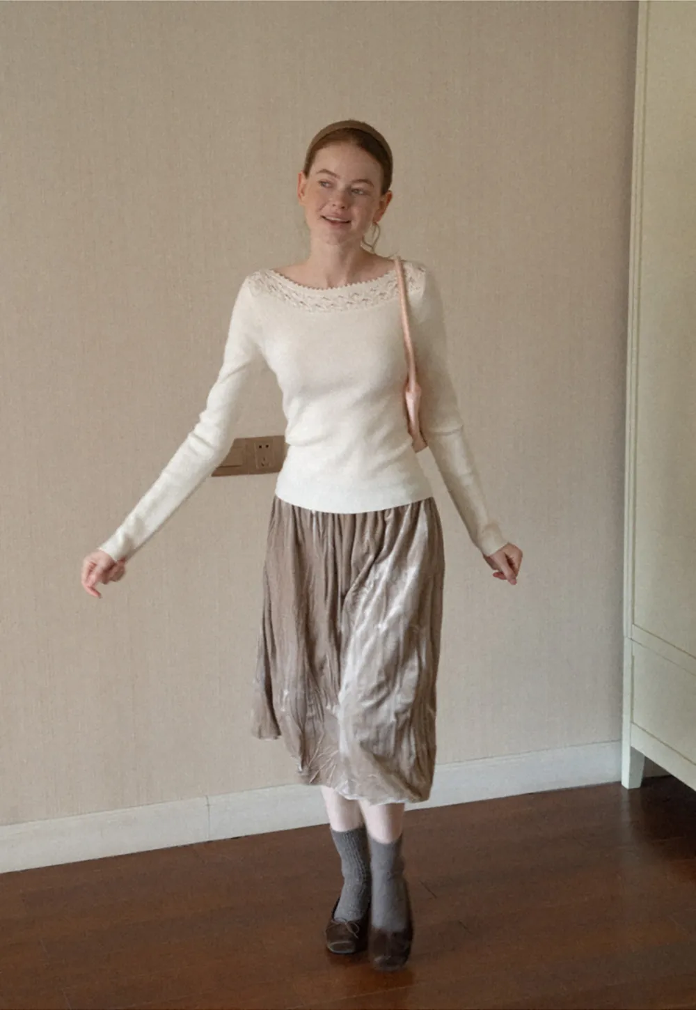 Elastic Waist Pleated Flowing Skirt