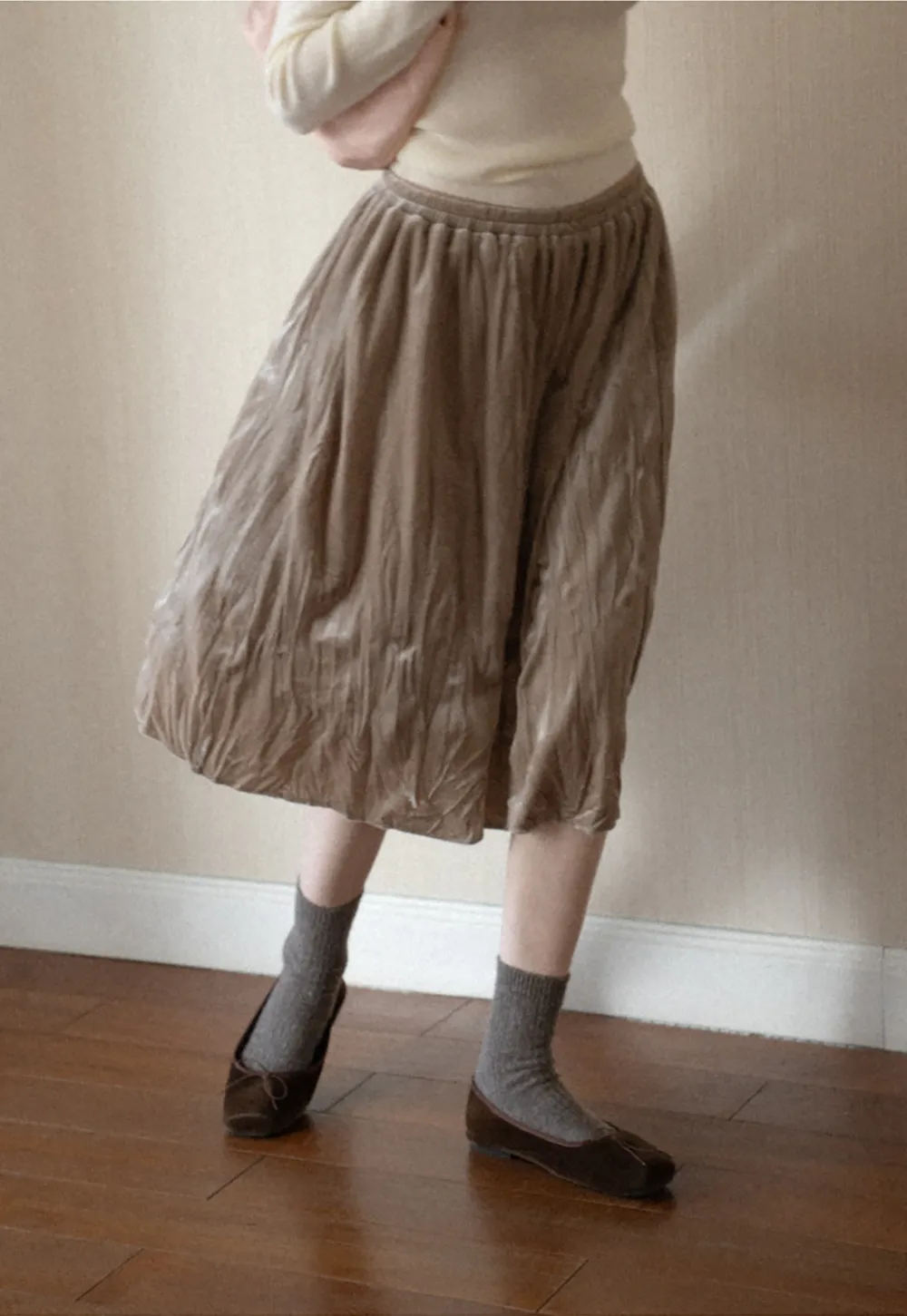 Elastic Waist Pleated Flowing Skirt