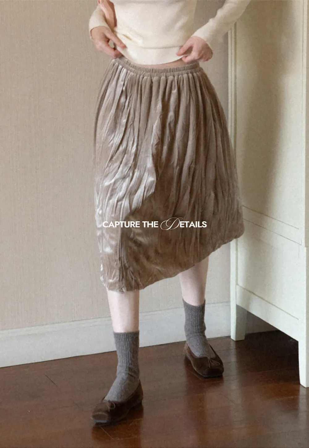 Elastic Waist Pleated Flowing Skirt