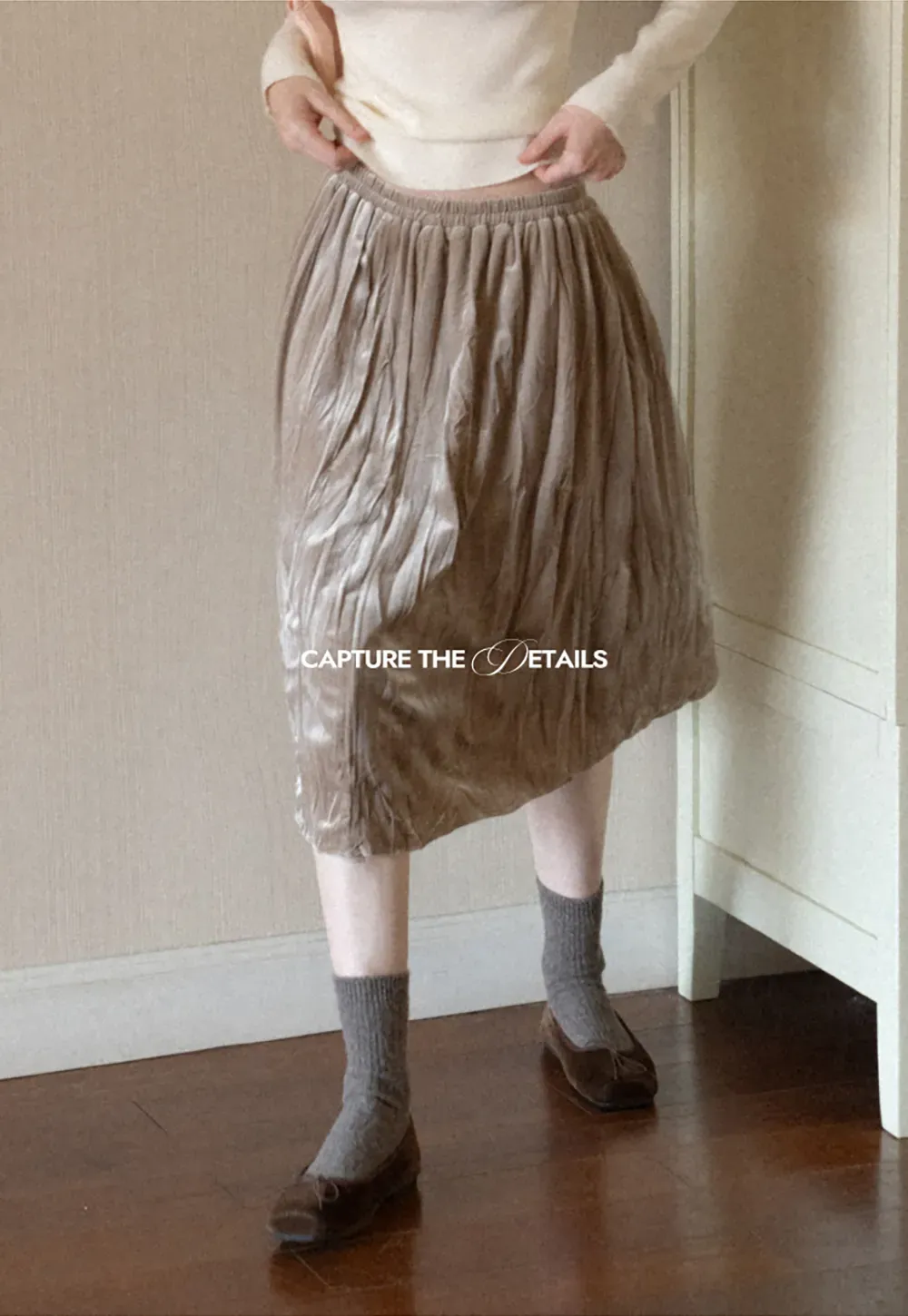 Elastic Waist Pleated Flowing Skirt