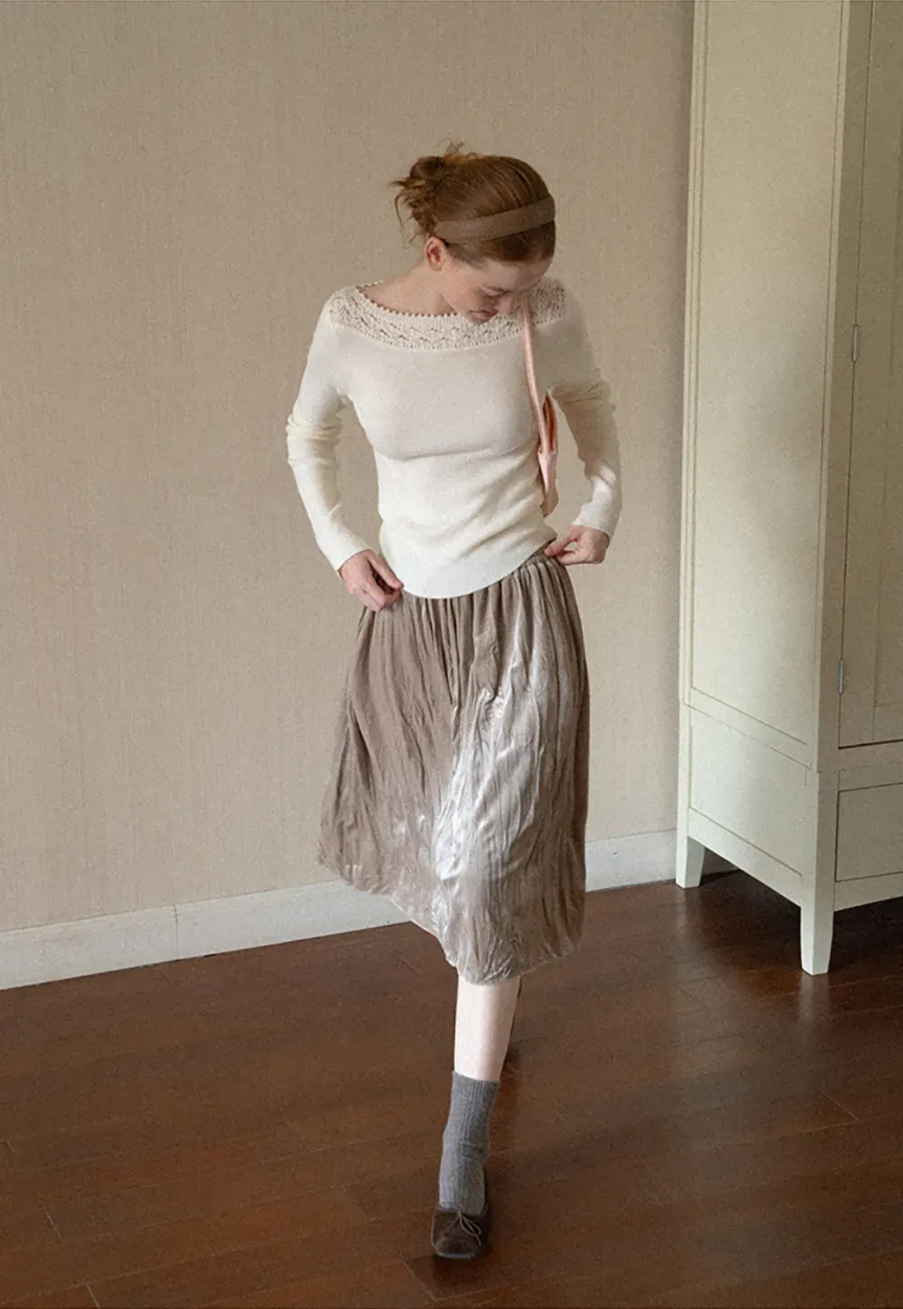 Elastic Waist Pleated Flowing Skirt