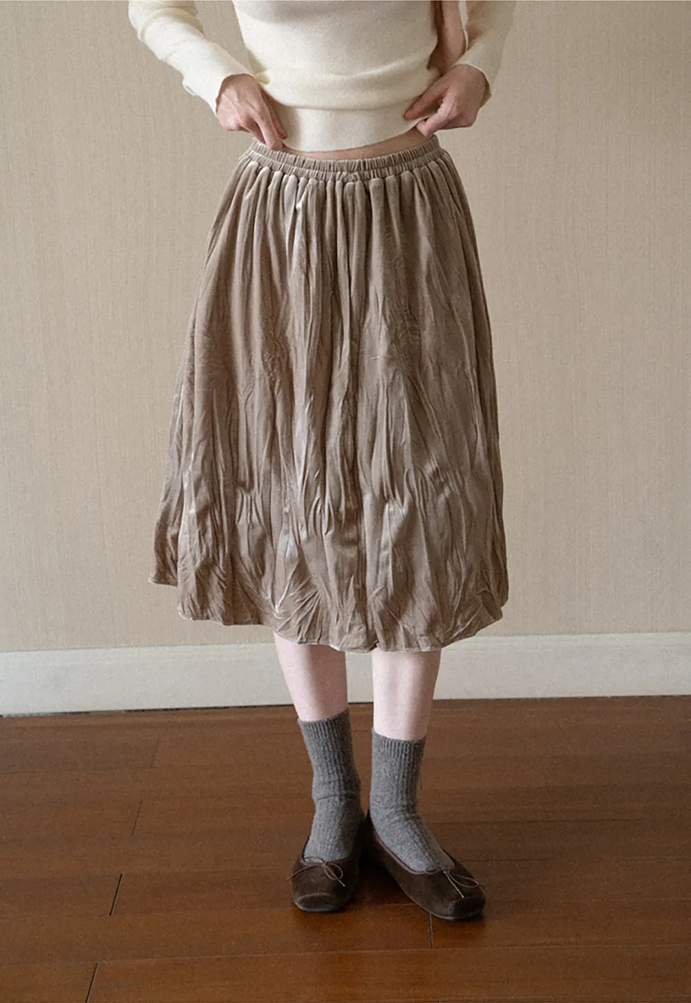 Elastic Waist Pleated Flowing Skirt