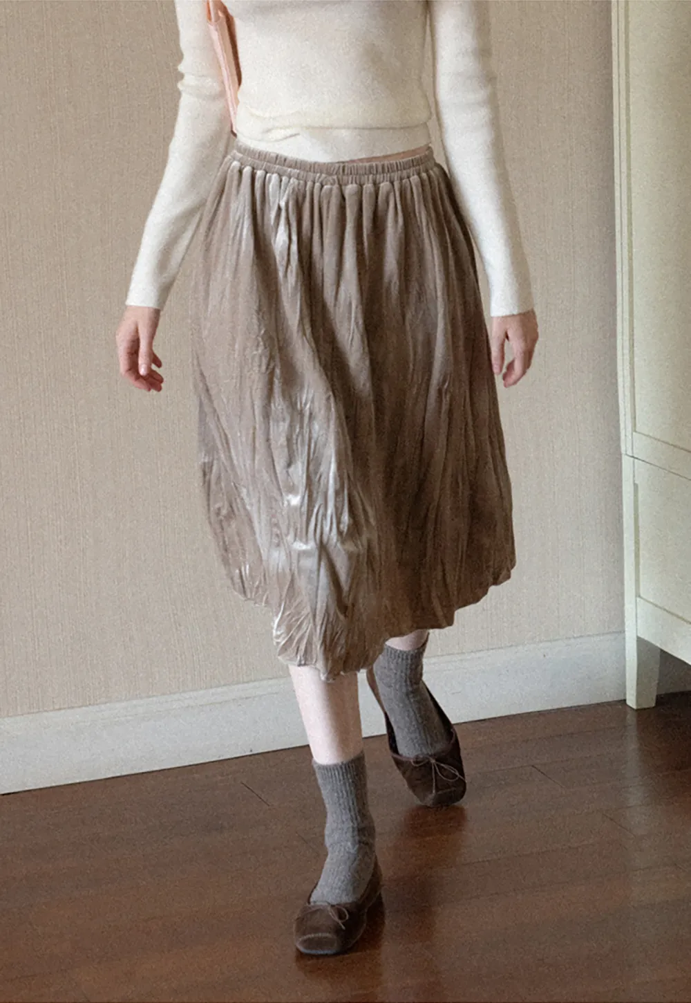 Elastic Waist Pleated Flowing Skirt