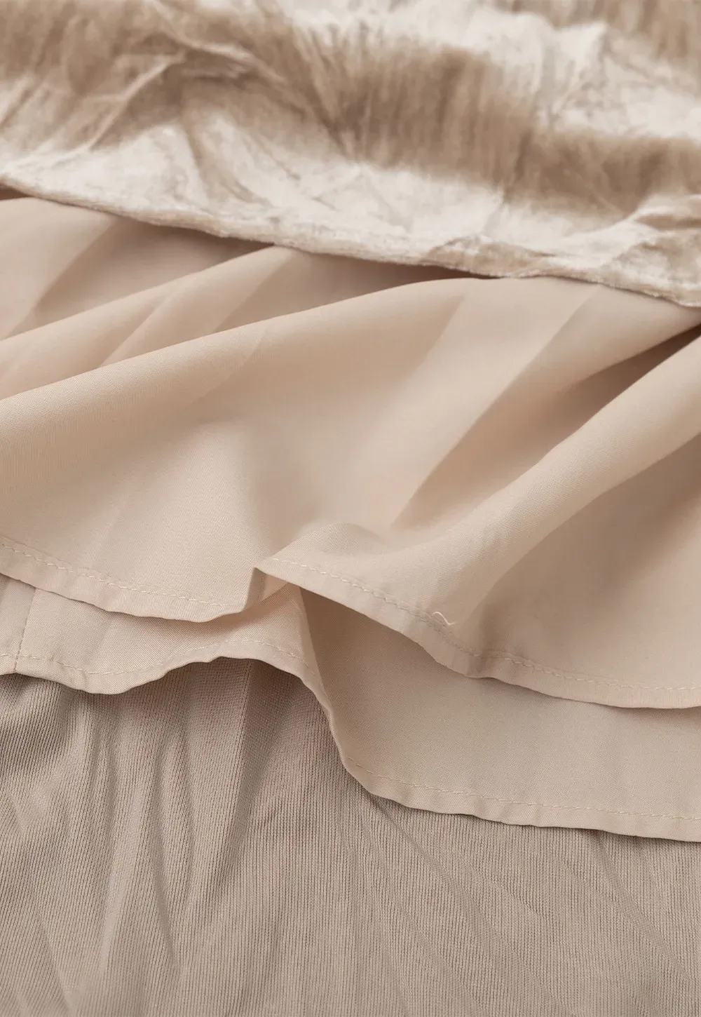 Elastic Waist Pleated Flowing Skirt