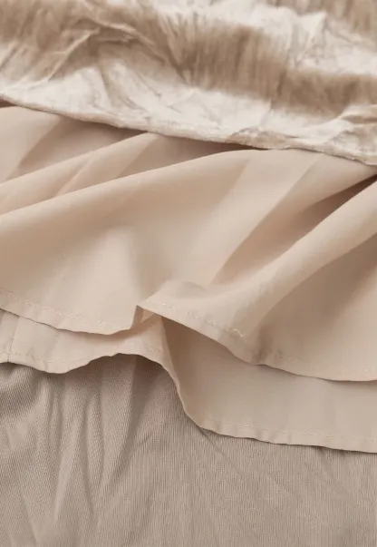 Elastic Waist Pleated Flowing Skirt