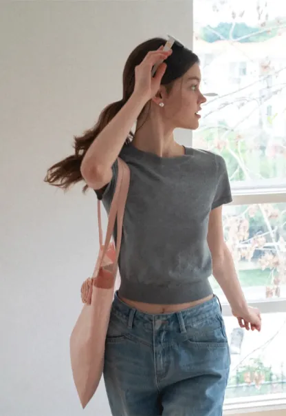 Ribbed Knit Short Sleeve Crewneck Sweater