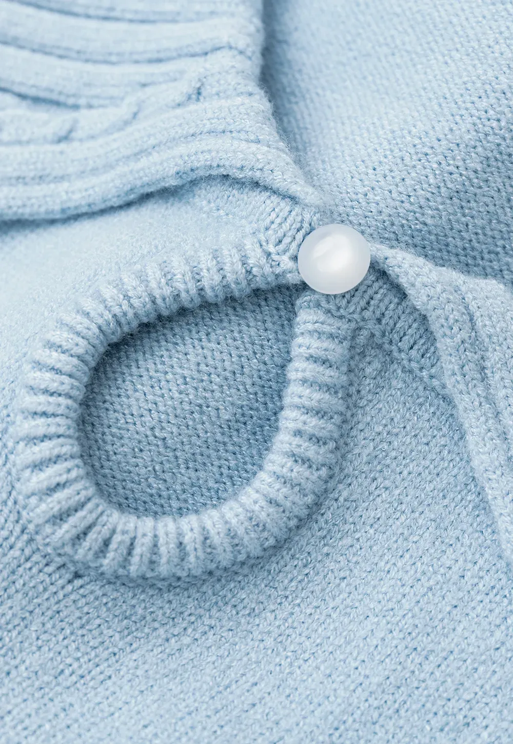 Collar Neck Keyhole Detail Knit Sweater