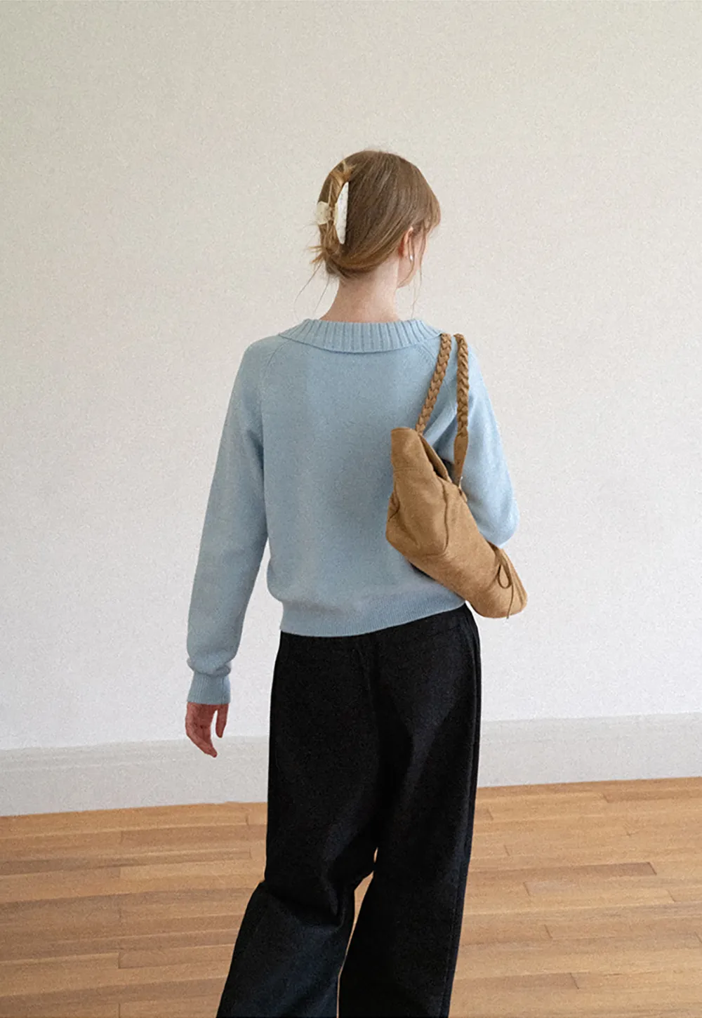Collar Neck Keyhole Detail Knit Sweater