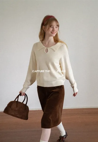 Collar Neck Keyhole Detail Knit Sweater
