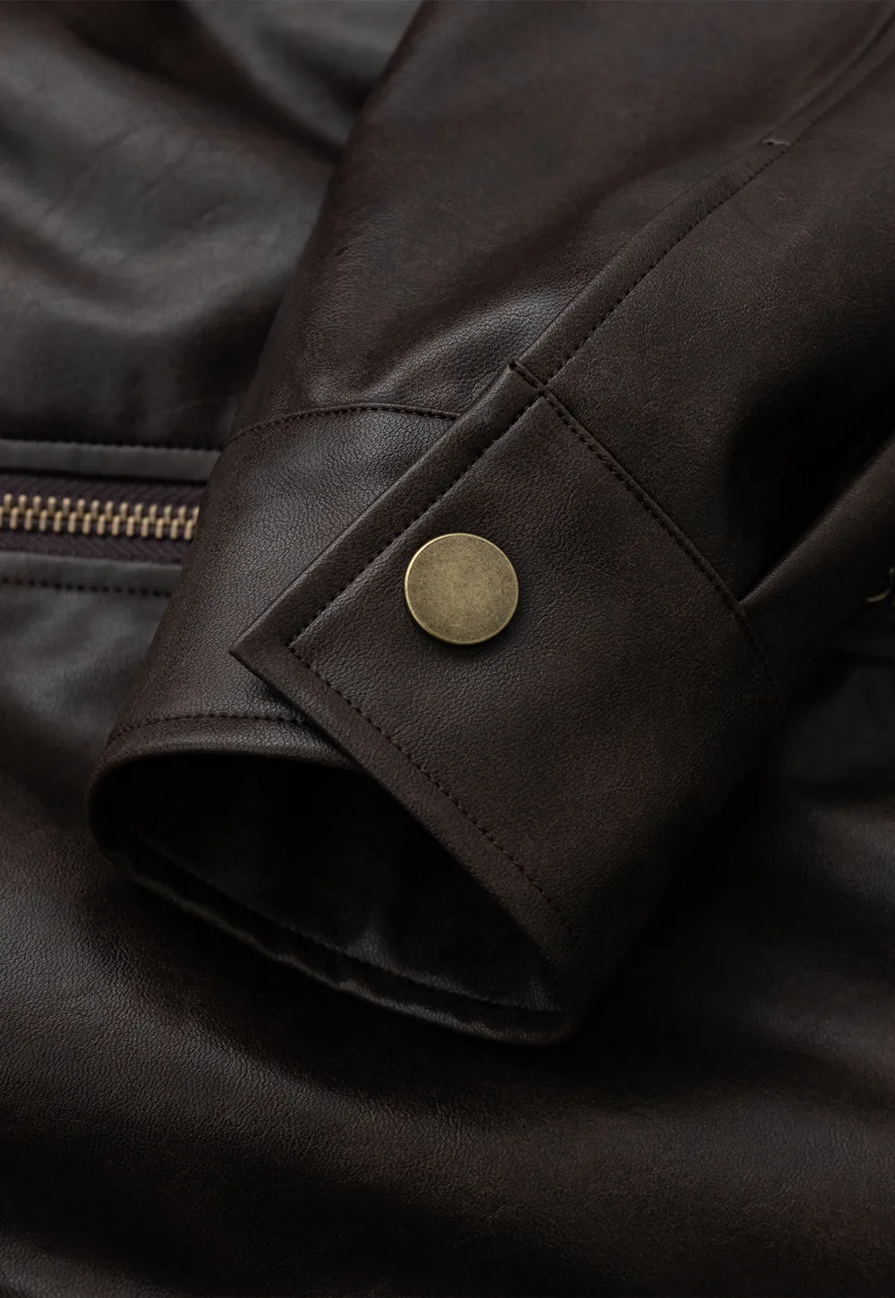 Cropped Leather Jacket with Collar and Zip Front