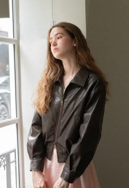 Cropped Leather Jacket with Collar and Zip Front