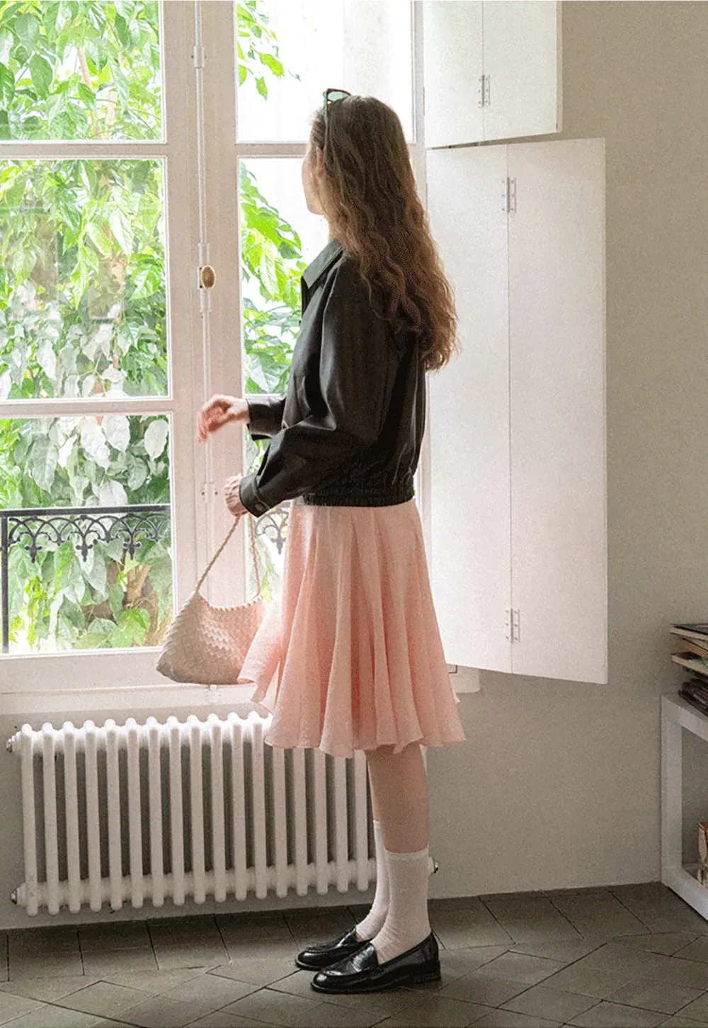 Cropped Leather Jacket with Collar and Zip Front