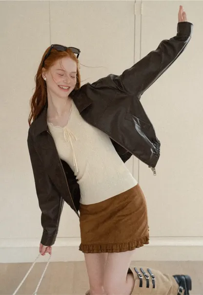 Cropped Leather Jacket with Collar and Zip Front