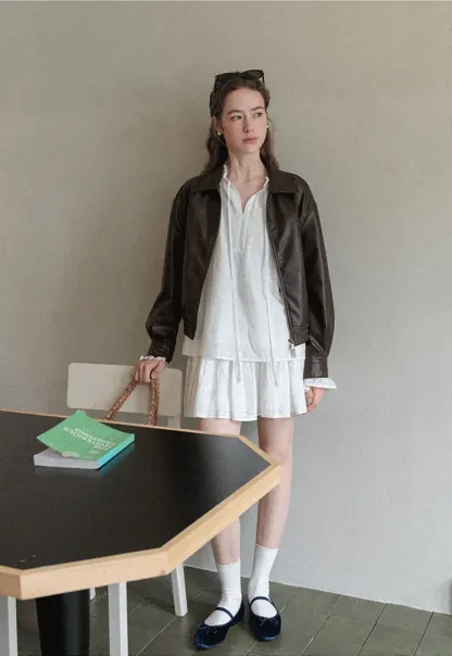 Cropped Leather Jacket with Collar and Zip Front
