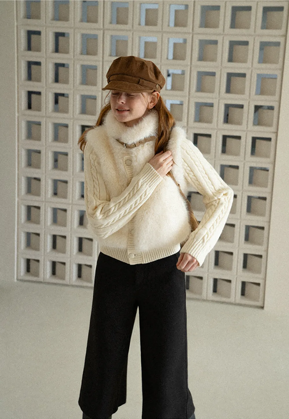 Cable Knit Cropped Cardigan with Faux Fur Collar