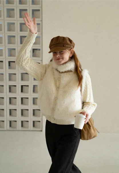 Cable Knit Cropped Cardigan with Faux Fur Collar