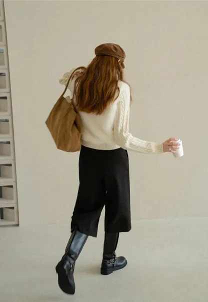 Cable Knit Cropped Cardigan with Faux Fur Collar