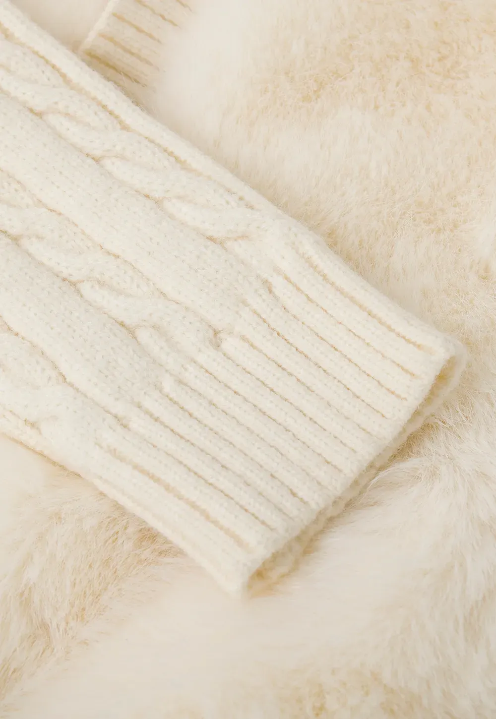 Cable Knit Cropped Cardigan with Faux Fur Collar