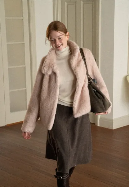 Faux Fur Turtleneck Cropped Short Jacket