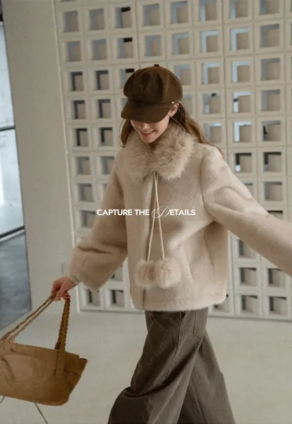 Faux Fur Collar Oversized Short Jacket