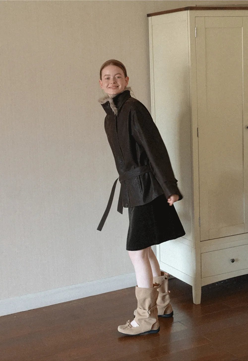 Faux Fur Collar Belted Short Jacket