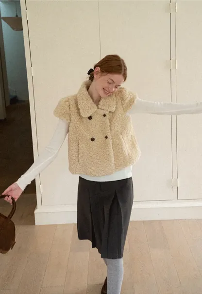 Shearling Texture Collared Sleeveless Short Jacket